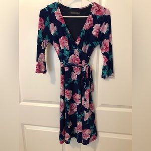 Brixon Ivy Floral wrap dress size small